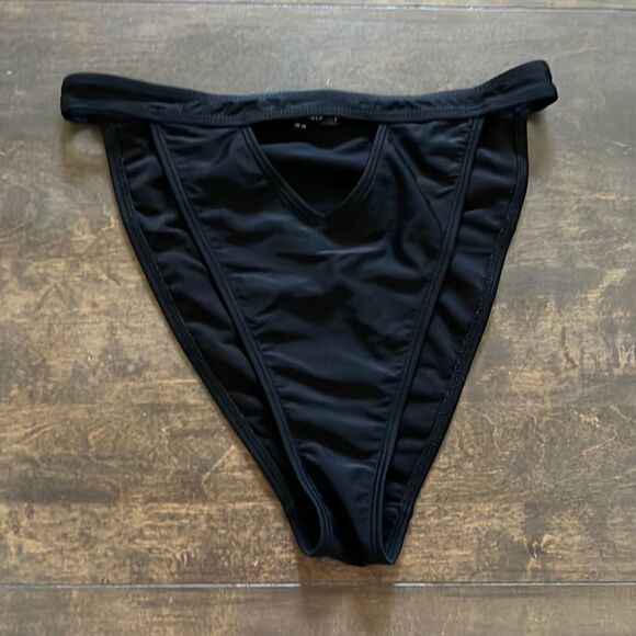 Missguided high waisted  black Keyhole bikini bottoms - Picture 1 of 6